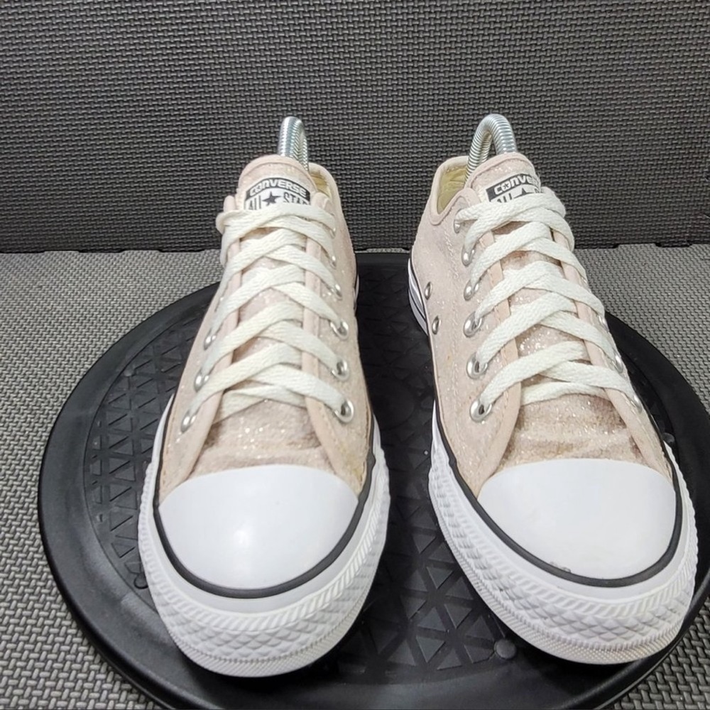 Converse - Picture 2 of 8